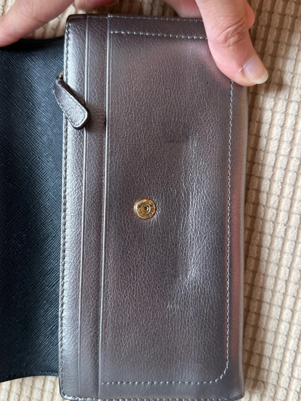 DVF 100% cow Leather Clutch Wallet - silver